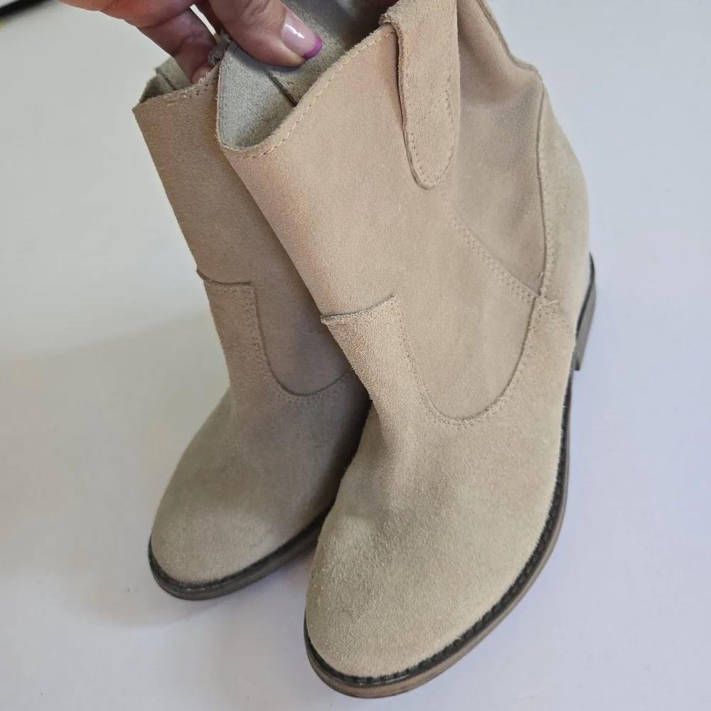 OTBT sandpiper grey suede leather hidden heel boot western made in romania 7.5 - Picture 3 of 8